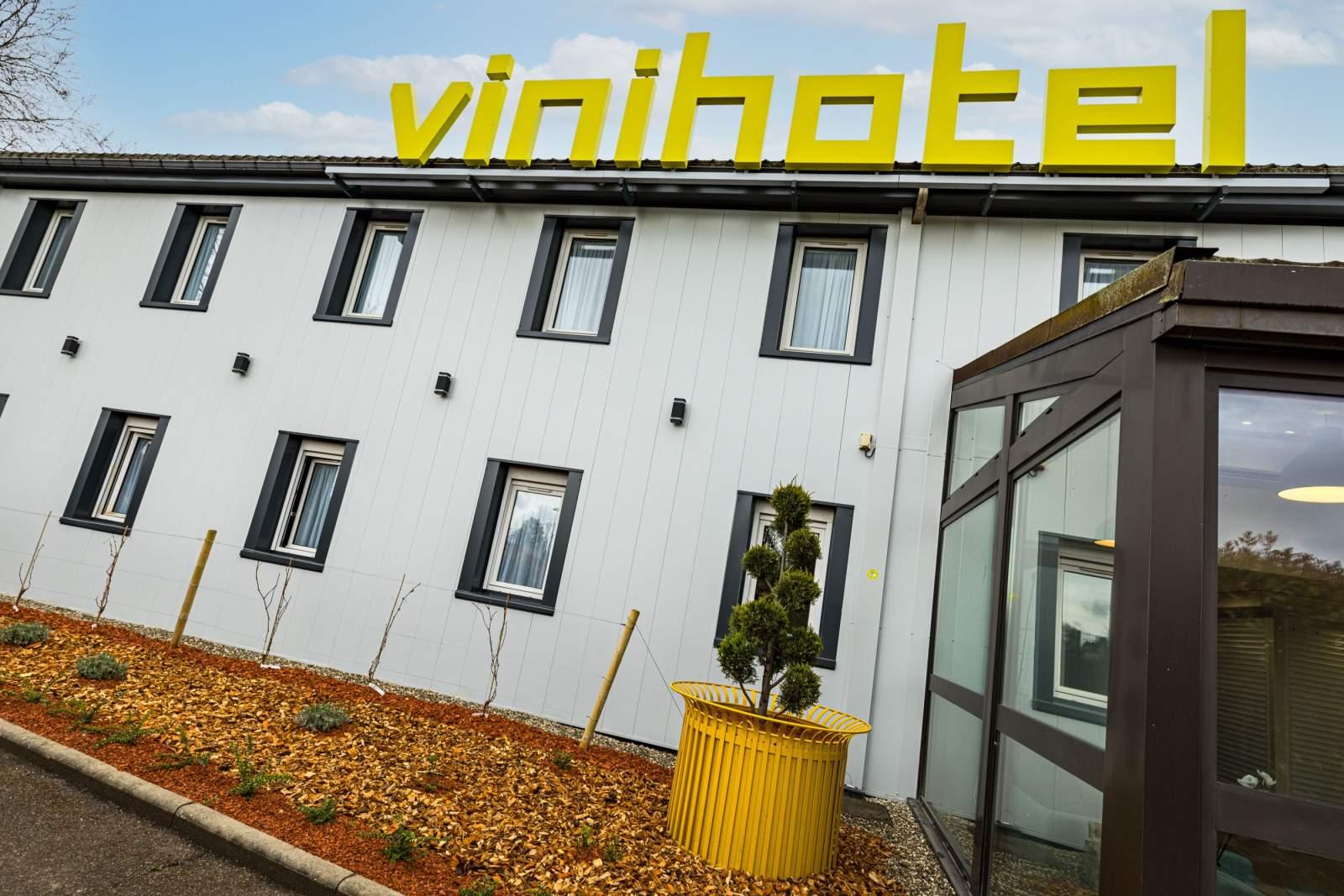 Vinihotel โบน ภายนอก รูปภาพ
